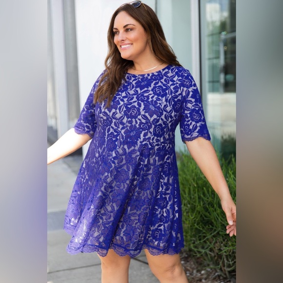 Lace Detail Round Neck Mini Dress